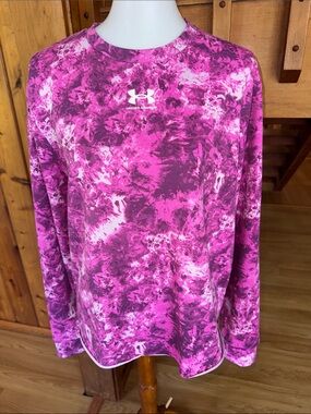 Under Armour Size XL Pink and Magenta Tie-Dye Long Sleeve Top pullover